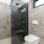 Lucia With Jacuzzi And Private Pool Kadumi