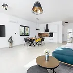 Вилла Lucia With Jacuzzi And Private Pool *