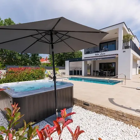 Lucia With Jacuzzi And Private Pool * Kadumi