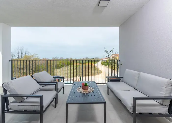 Lucia With Jacuzzi And Private Pool * Kadumi