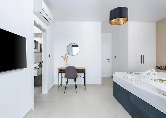 Lucia With Jacuzzi And Private Pool * Kadumi