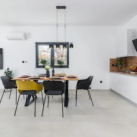 Villa Lucia With Jacuzzi And Private Pool *