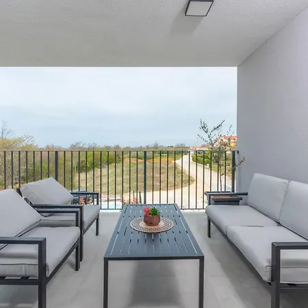 Lucia With Jacuzzi And Private Pool * Kadumi