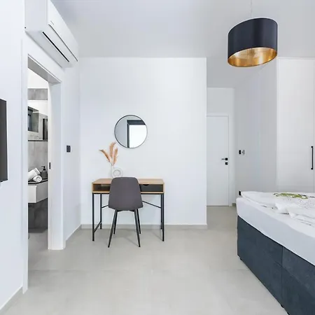 Lucia With Jacuzzi And Private Pool * Kadumi