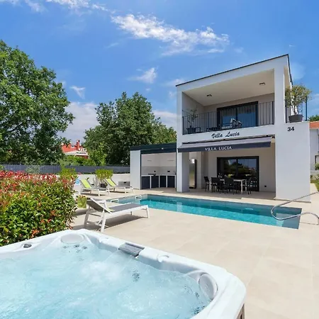 Lucia With Jacuzzi And Private Pool Villa